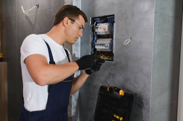 Best Emergency Electrician Near Me  in East Farmingdale, NY